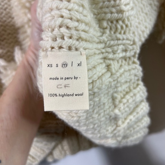 Kordal Chunky Knit Highland Wool Fringe Sweater Cream Cable Knit M NWT - Picture 10 of 16